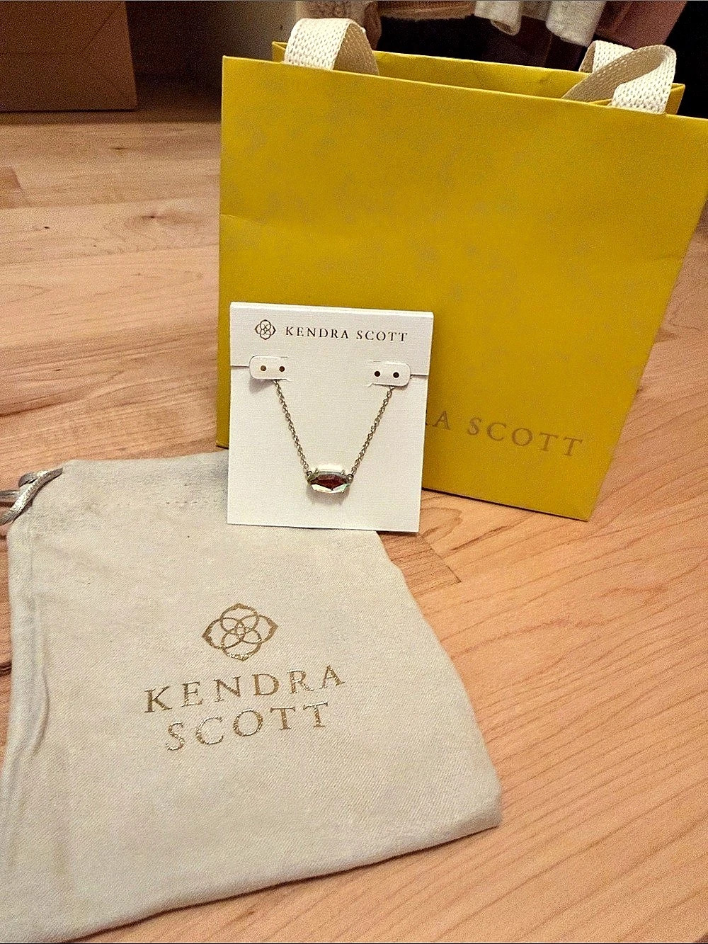 Kendra Scott Elisa Pendant Necklace Gold & Dichroic Glass
